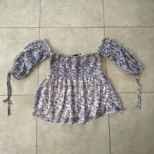 Blouse on shoulders